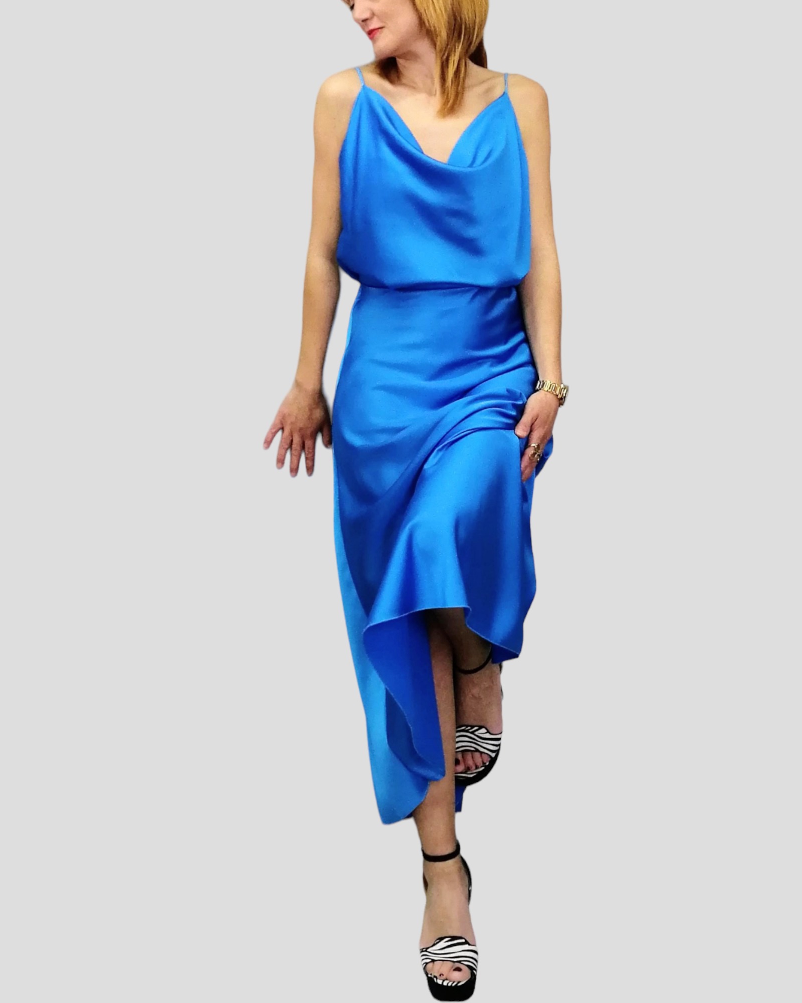 Satine μάξι φούστα & τοπ με απαλή λάμψη.