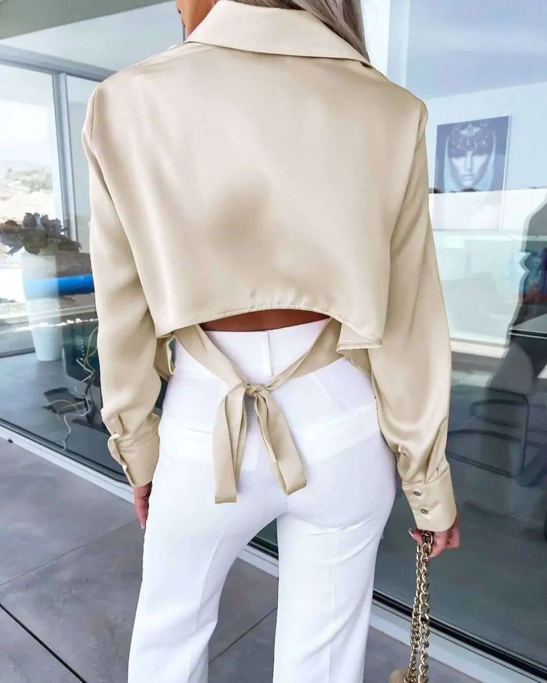 (Onesize) Γυναικείο πουκάμισο μακρυμάνικο σε σατινέ ύφασμα Δένει πίσω Χρώματα : Μαύρο - Μπεζ - Λευκό