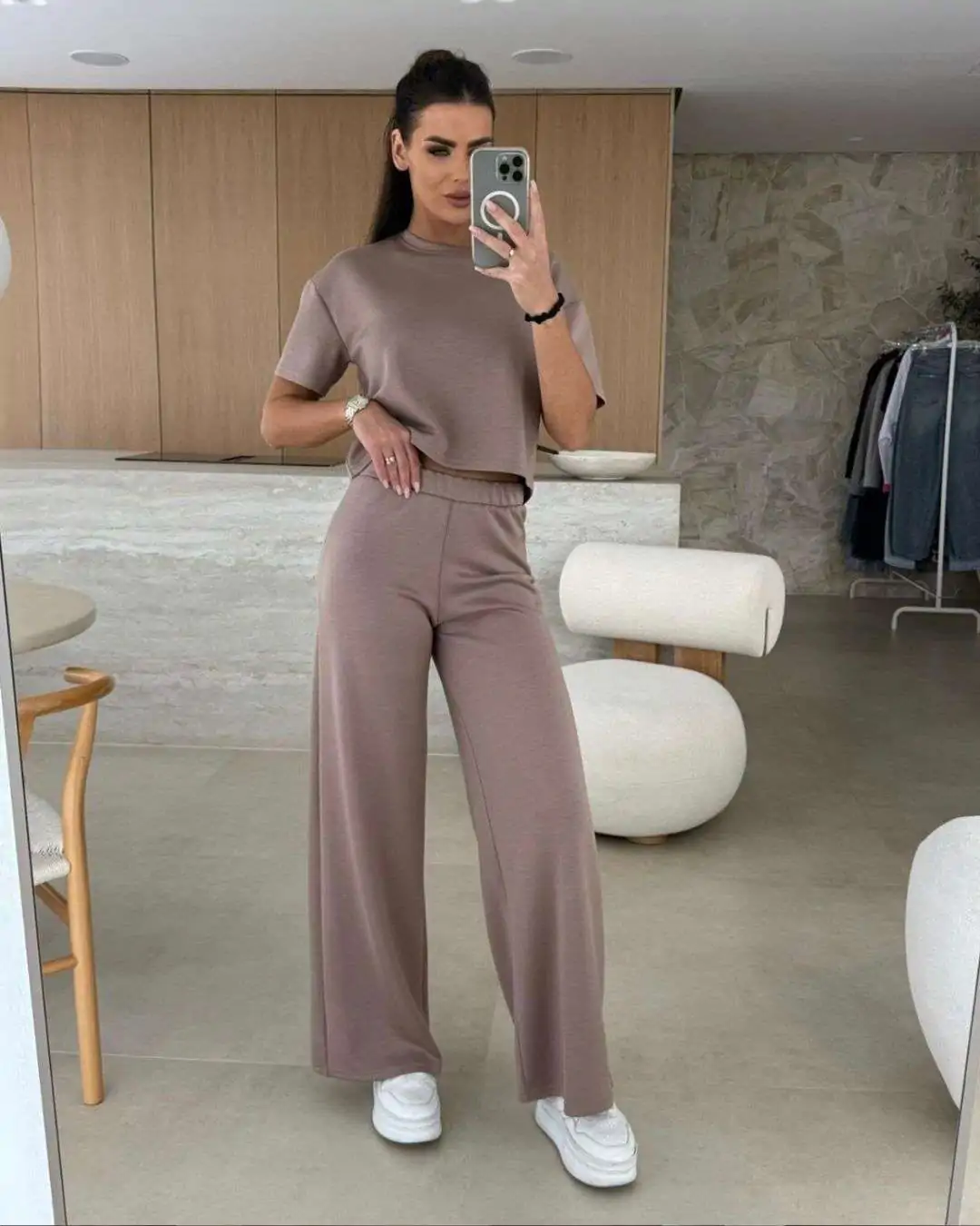 Σετ Παντελόνι και Μπλούζα Κ/Μ Πούρου - style EL 250220 Onesize ( S-XL)   Το απόλυτο cozy & stylish σετ για όλες τις ώρες! Ιδανικό για κάθε στιγμή της ημέρας σε άνετη γραμμή, στα must χρώματα της σεζόν !!