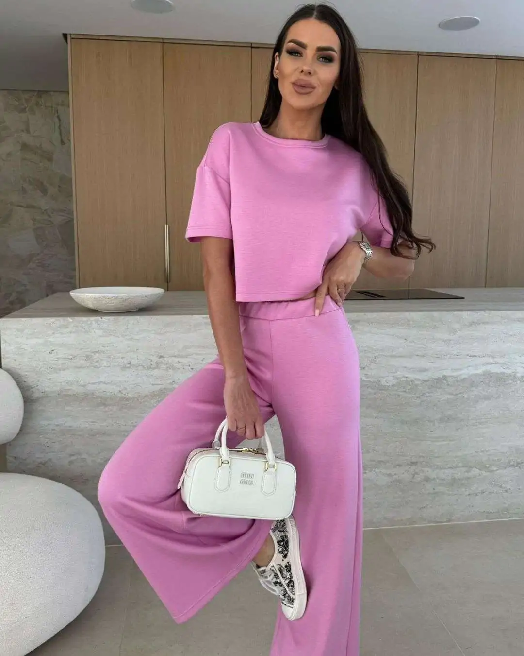 Σετ Παντελόνι και Μπλούζα Κ/Μ Ροζ - style EL 250220 Onesize ( S-XL)   Το απόλυτο cozy & stylish σετ για όλες τις ώρες! Ιδανικό για κάθε στιγμή της ημέρας σε άνετη γραμμή, στα must χρώματα της σεζόν !!