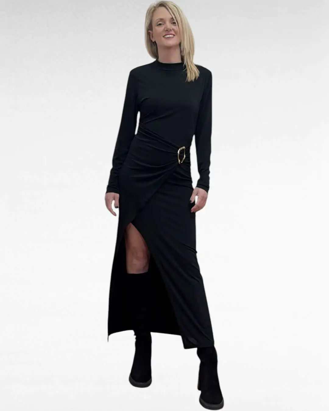 Μίντι φόρεμα ελαστικό με αγκράφα Μαύρο - style EL 250230 Onesize ( S-XL)   Αυτό το φόρεμα αποπνέει κομψότητα και θηλυκότητα! Ιδανικό για βραδινές εξόδους και ιδιαίτερες περιστάσεις! Μακριά μανίκια για μια διαχρονική και chic εμφάνιση Θηλυκό άνοιγμα εμπρός στο πόδι που προσθέτει κίνηση και φινέτσα