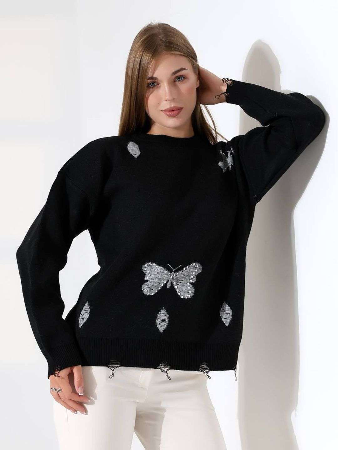 Γυναικείο Πλεκτό Πουλόβερ σε χαλαρή γραμμή - Πεταλούδες σε χρώμα μαύρο